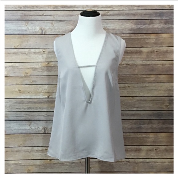 Tobi Debutante Deep V Tank Top in Grey - Picture 7 of 8